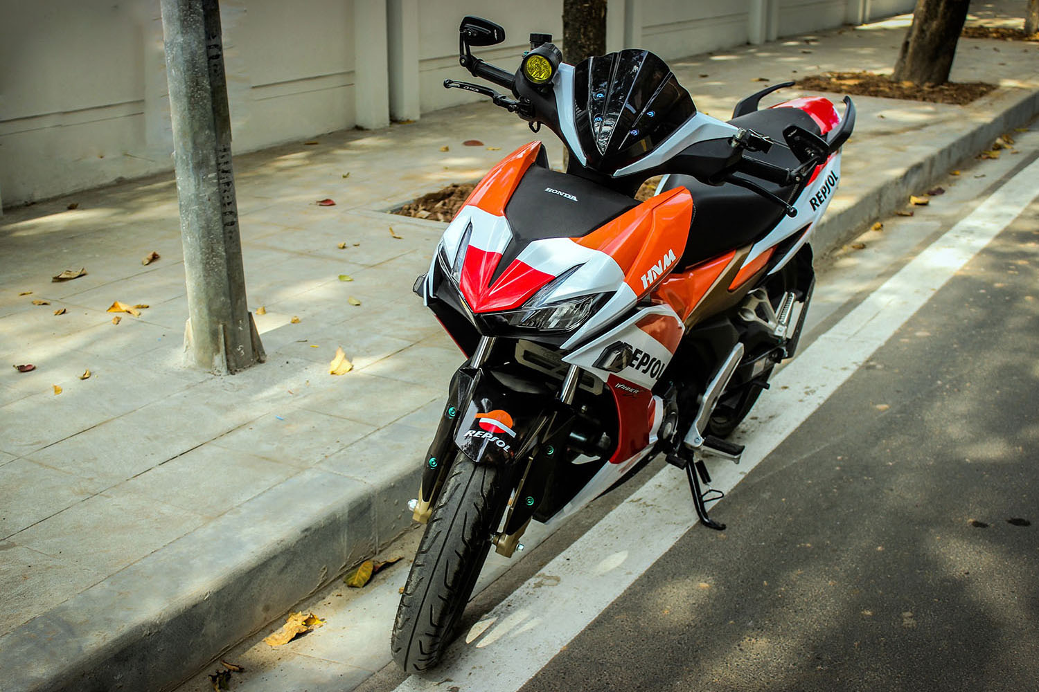 Tem trùm Winner X White Repsol