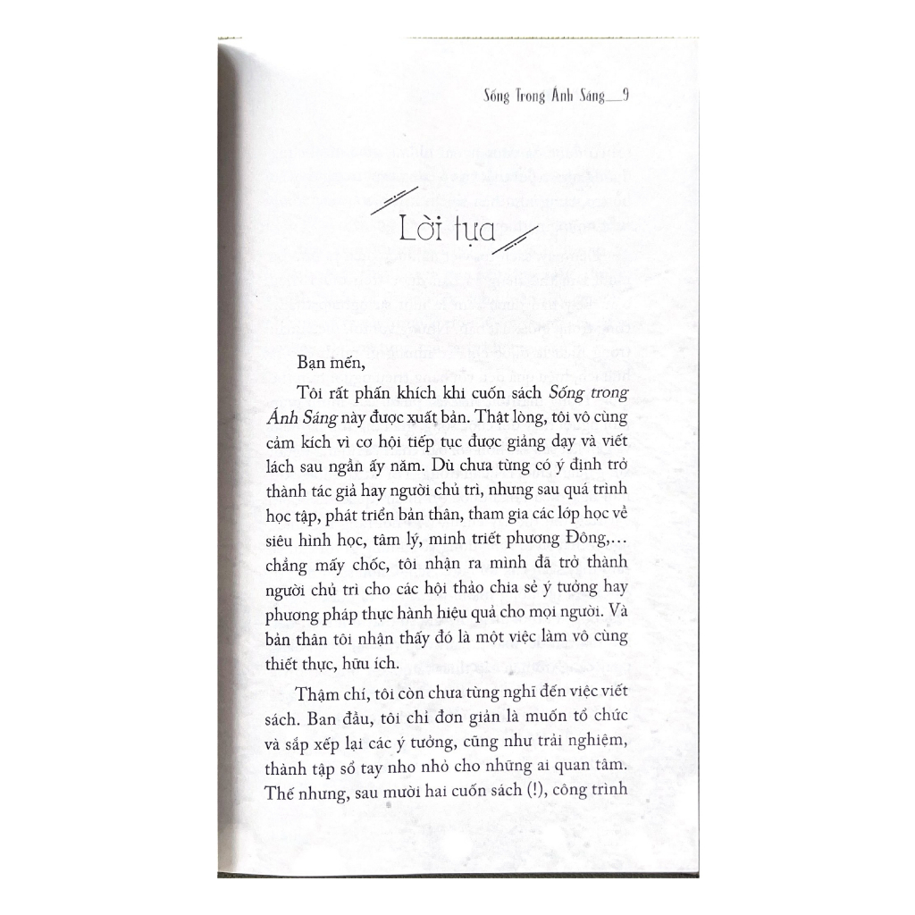 Tủ Sách Tâm Linh Thế Kỷ - Sống Trong Ánh Sáng