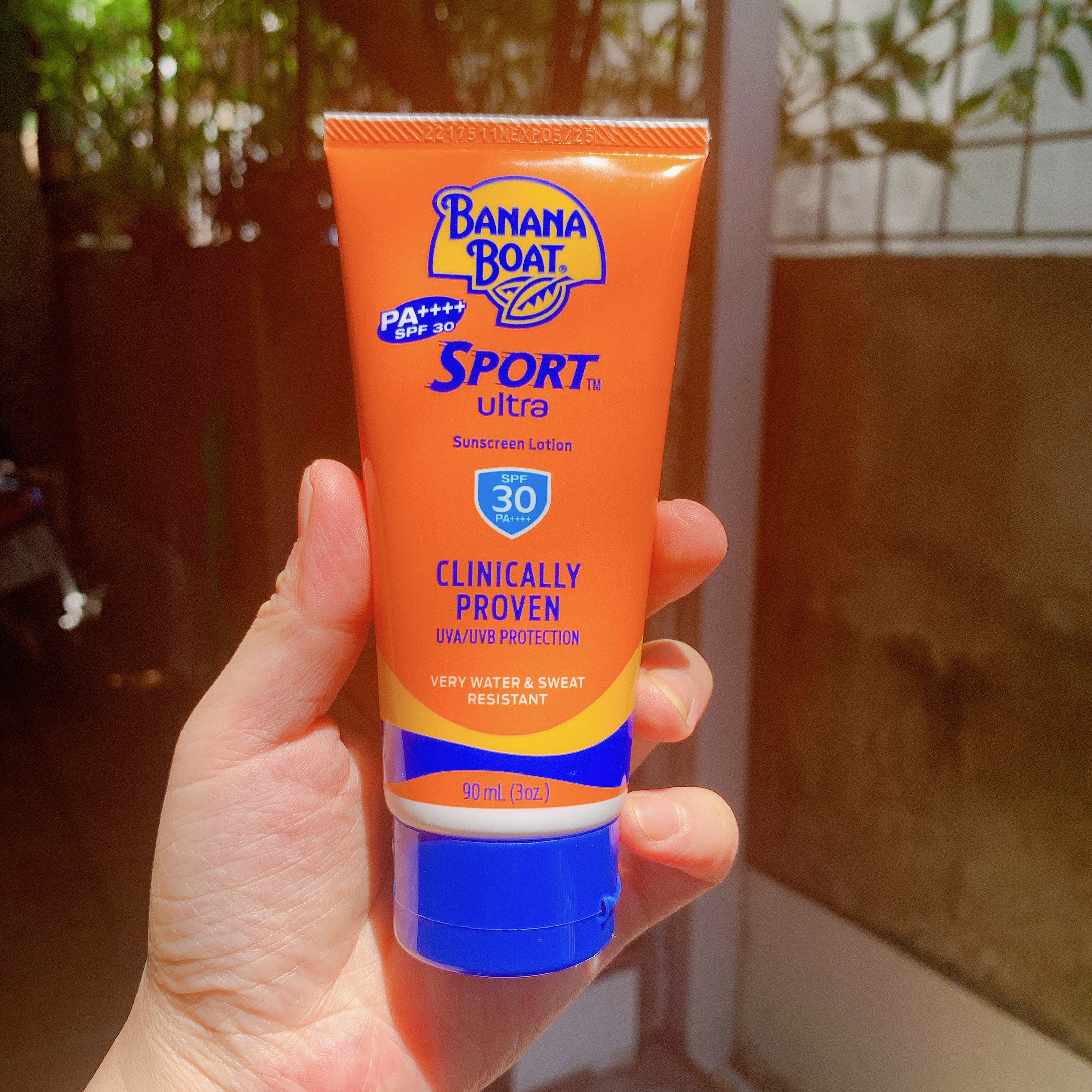 Kem Chống Nắng Banana Boat Ultra Sport SPF30 (90ml) - 079656649550