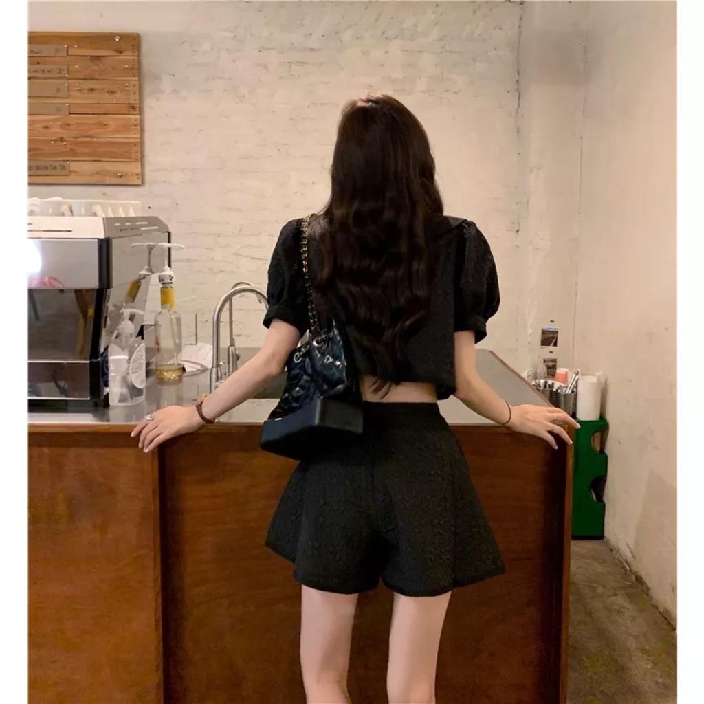 Bộ Áo Sơ Mi Cộc Tay Cúc Ngọc Kèm Quần Short Vải Hoa Gấm