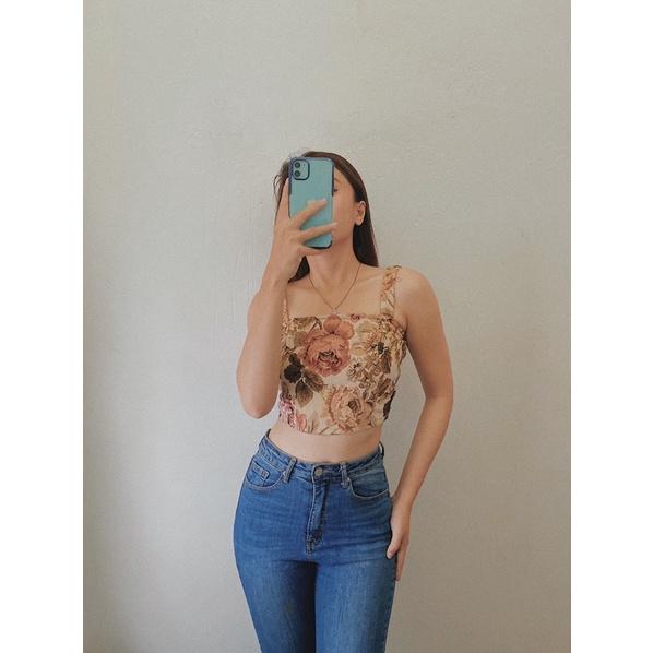 Áo croptop hoa hai dây bản to