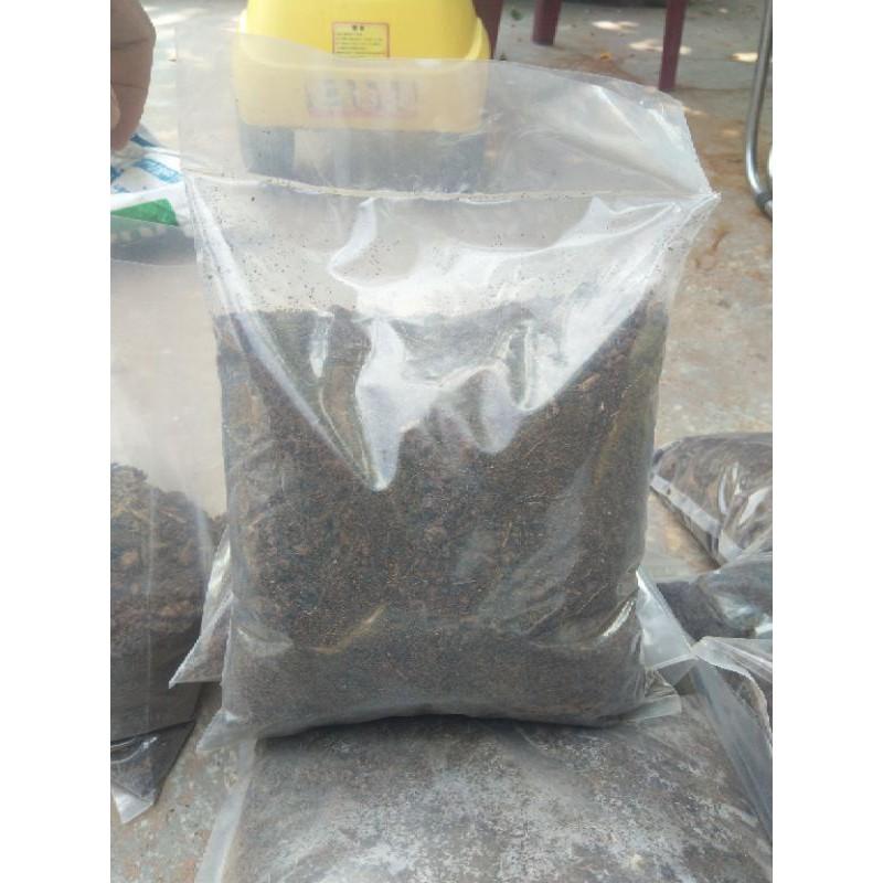 Đất hữu cơ trộn sẵn - đất phù sa sạch- túi 1kg trồng rau, cây ăn quả, cây cảnh, hoa