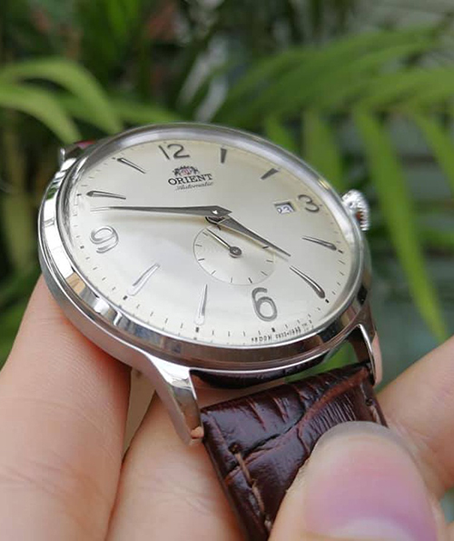 Đồng hồ nam dây da Orient RA-AP0003S10B