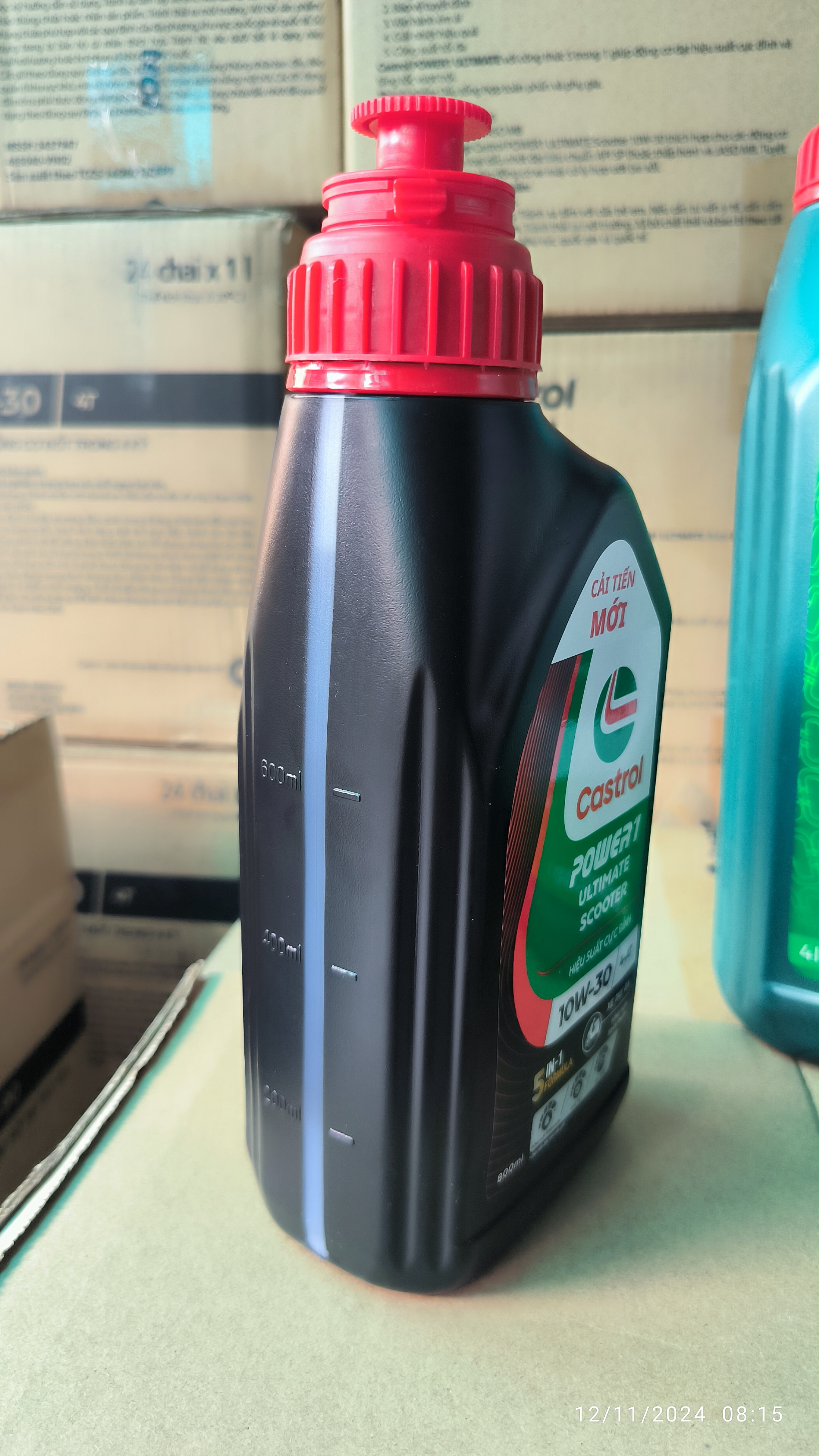 Dầu nhớt xe tay ga Castrol Power 1 Ultimate Scooter 10W-30, 800ML