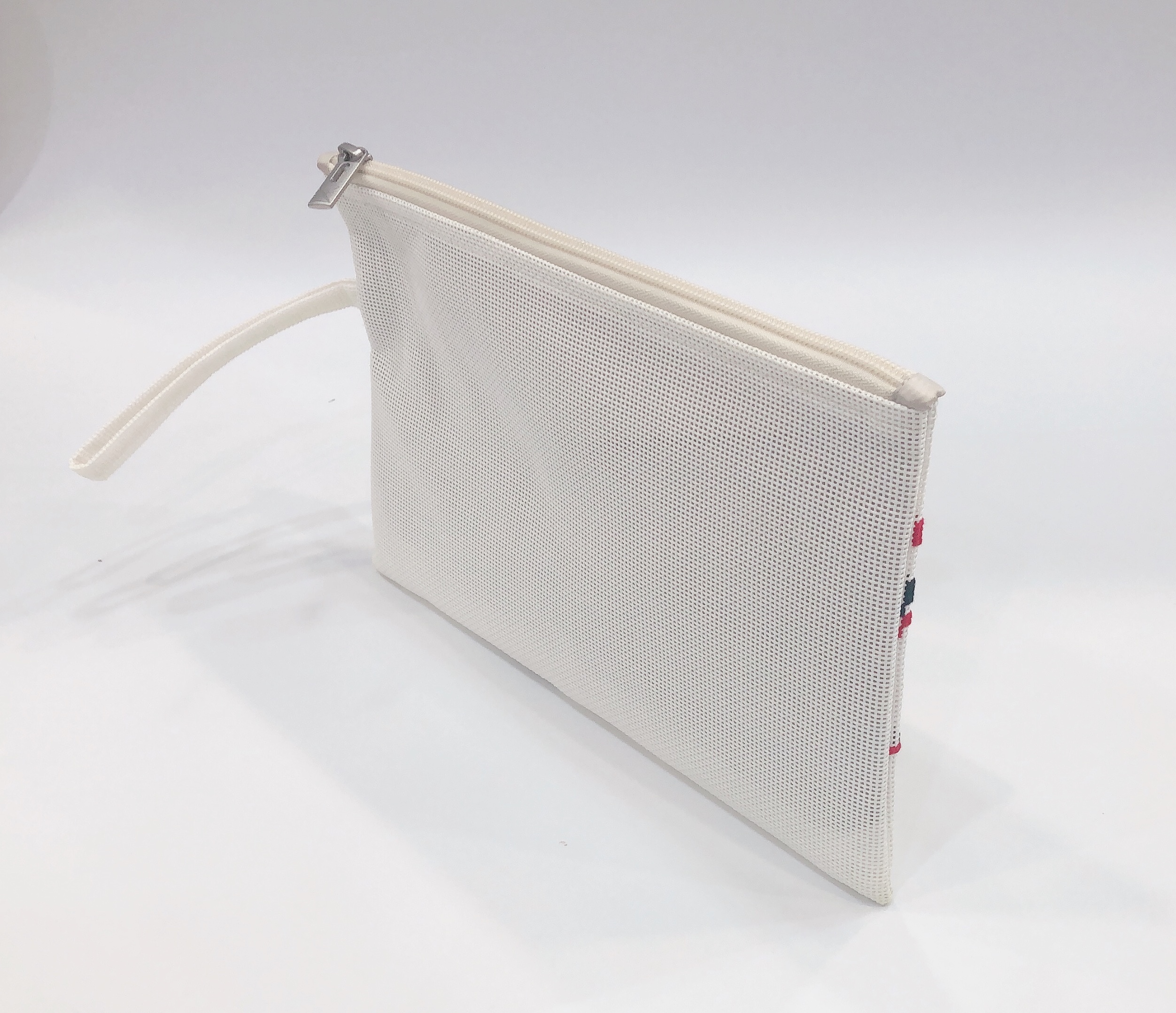 Túi lưới thêu cầm tay nữ - V Clutch 18