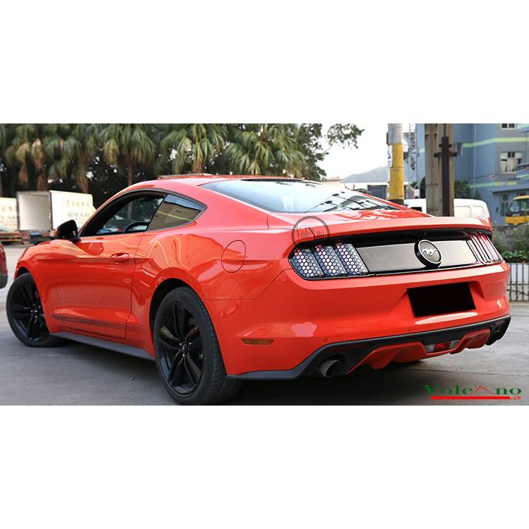 Bộ 06 Decal Dán Trang Trí Đèn Hậu Xe Ô Tô Ford Mustang 2015-2017