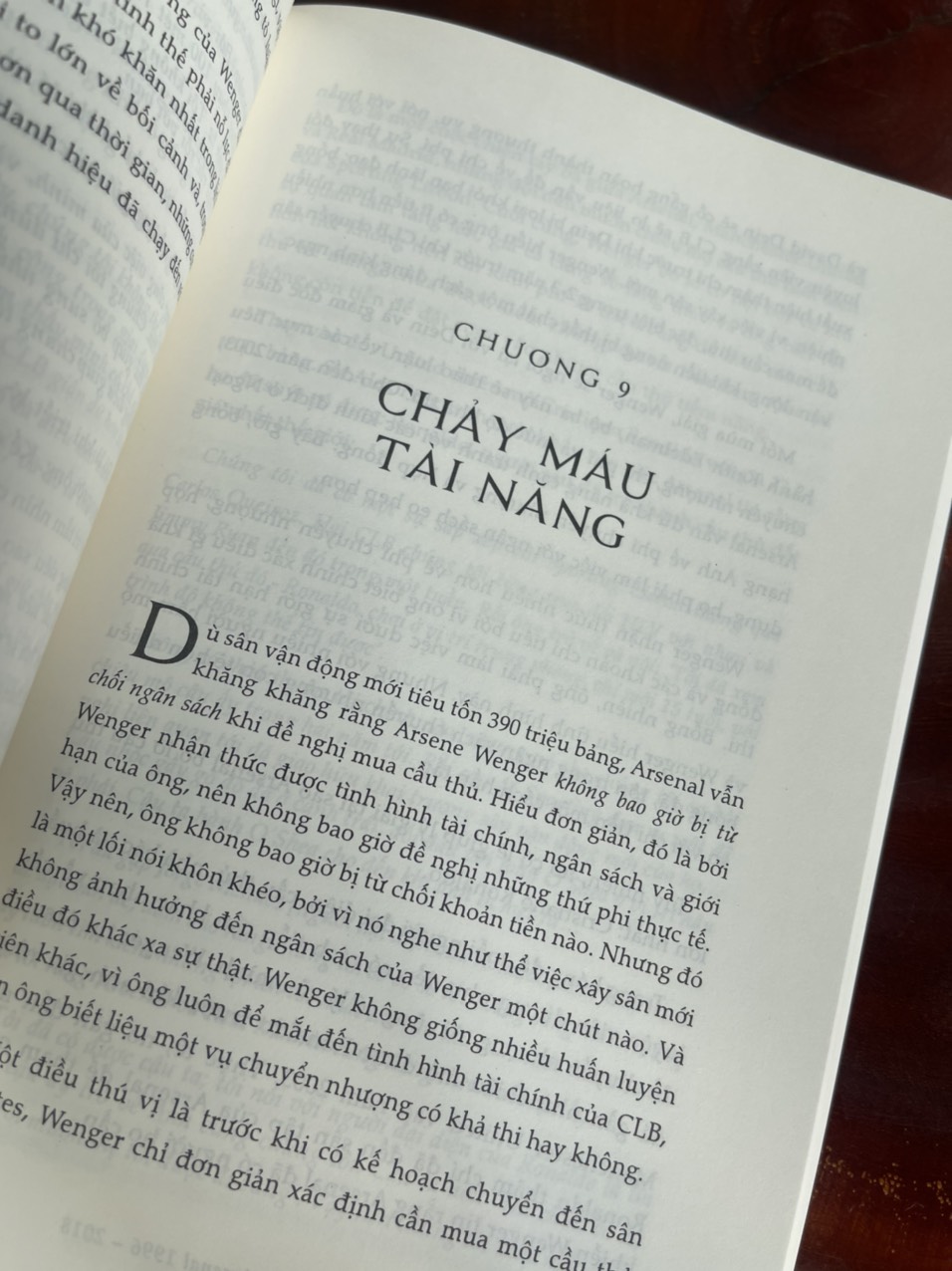 ARSENE WENGER VÀ CÂU CHUYỆN ARSENAL 1996-2018 – John Cross – Di Linh và Việt Phương dịch – Phoenix Books – Phượng Hoàng – NXB Văn hóa – Văn nghệ TPHCM (bìa mềm)