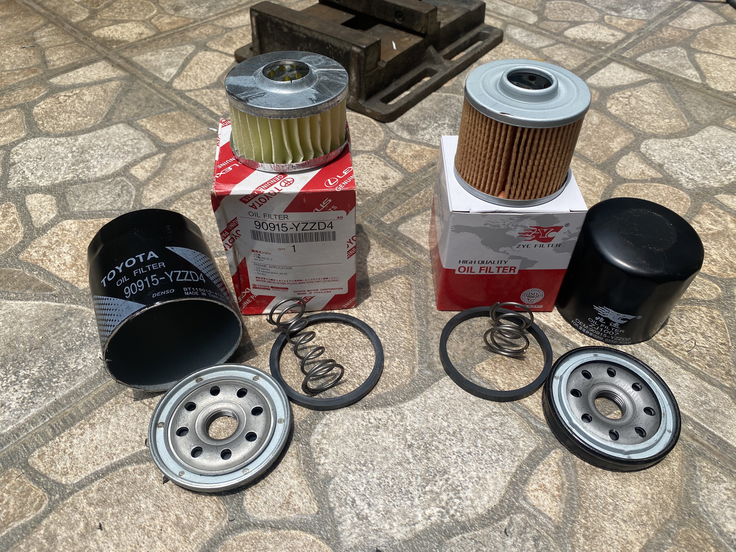 Lọc nhớt FORTUNER, INNOVA, HILUX, HIACE