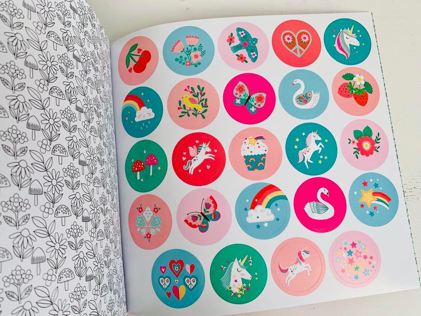 National Trust: The Colouring Book of Cards and Envelopes - Unicorns and Rainbows