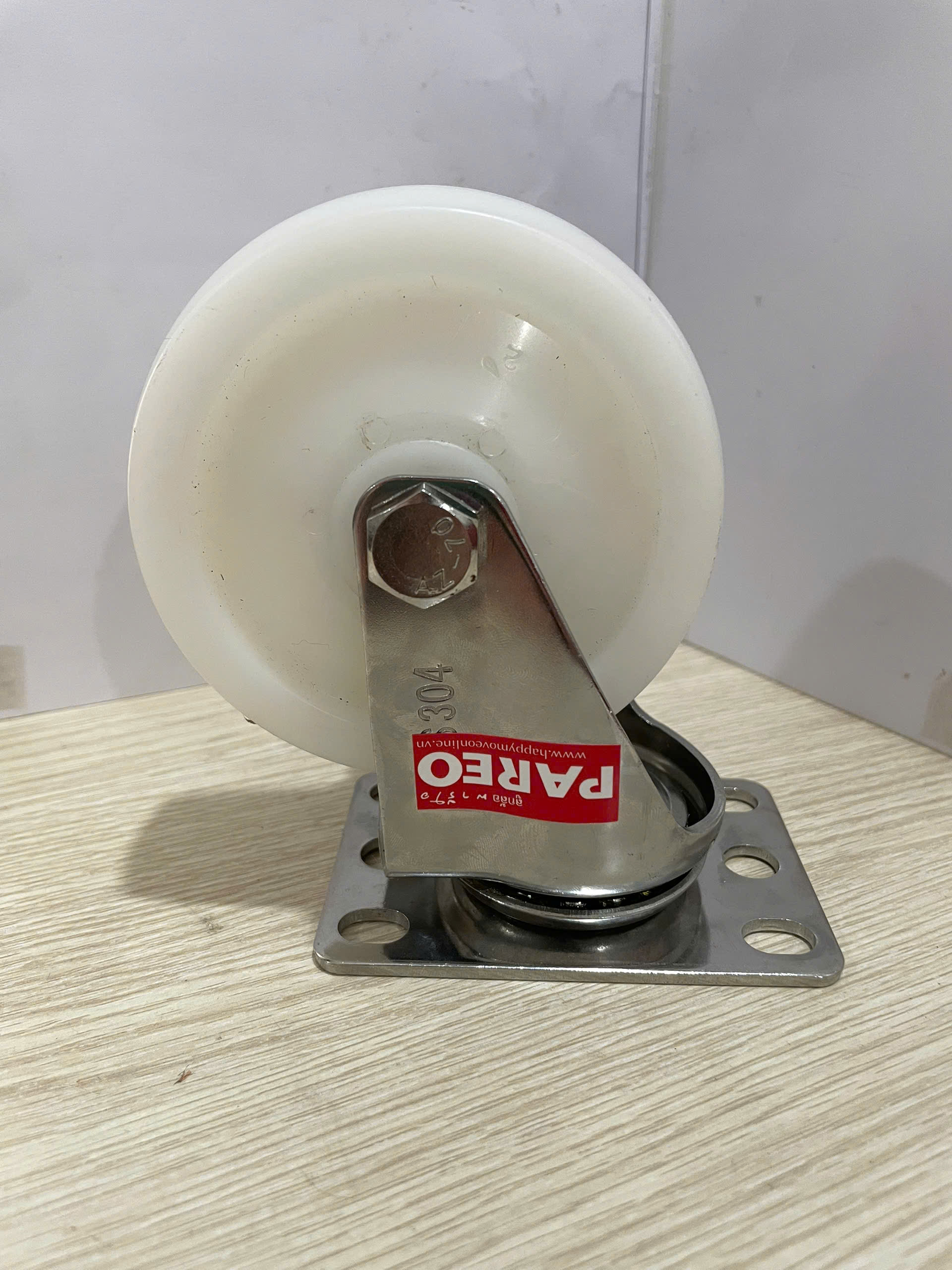 Bánh xe đẩy Nylon càng Inox 304 xoay 100x32mm - PAREO