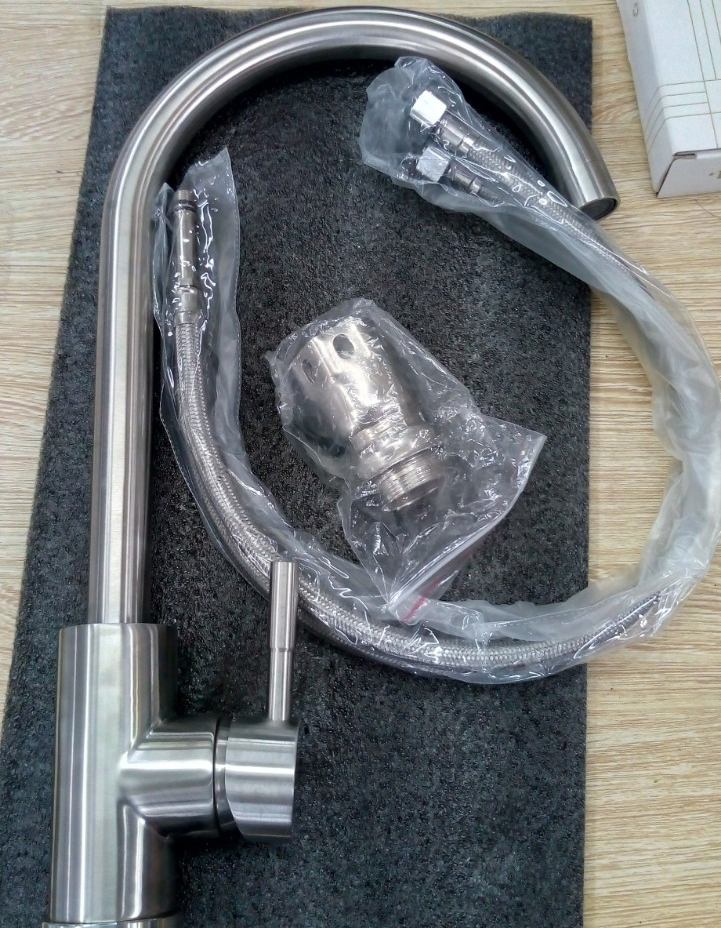 Vòi rửa bát nóng lạnh inox mờ 304