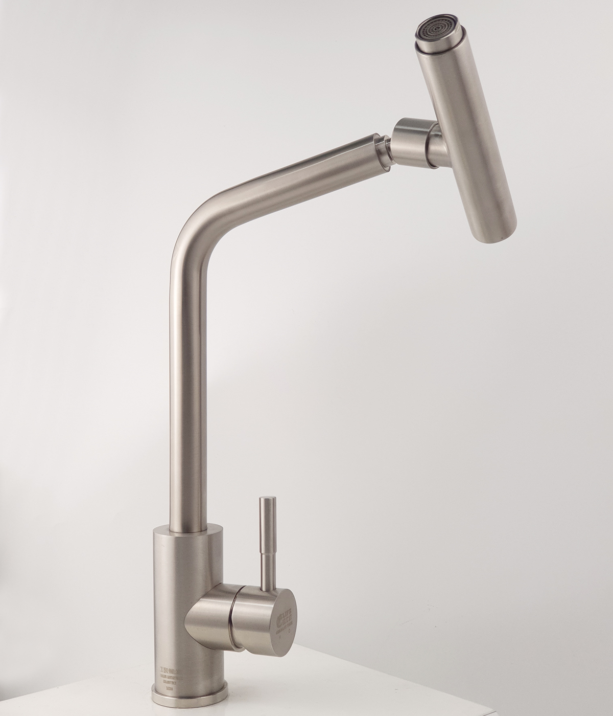 Vòi rửa chén nóng lạnh Inox SUS 304 nguyên khối đầu vòi xoay 360 độ Eurolife EL-T031