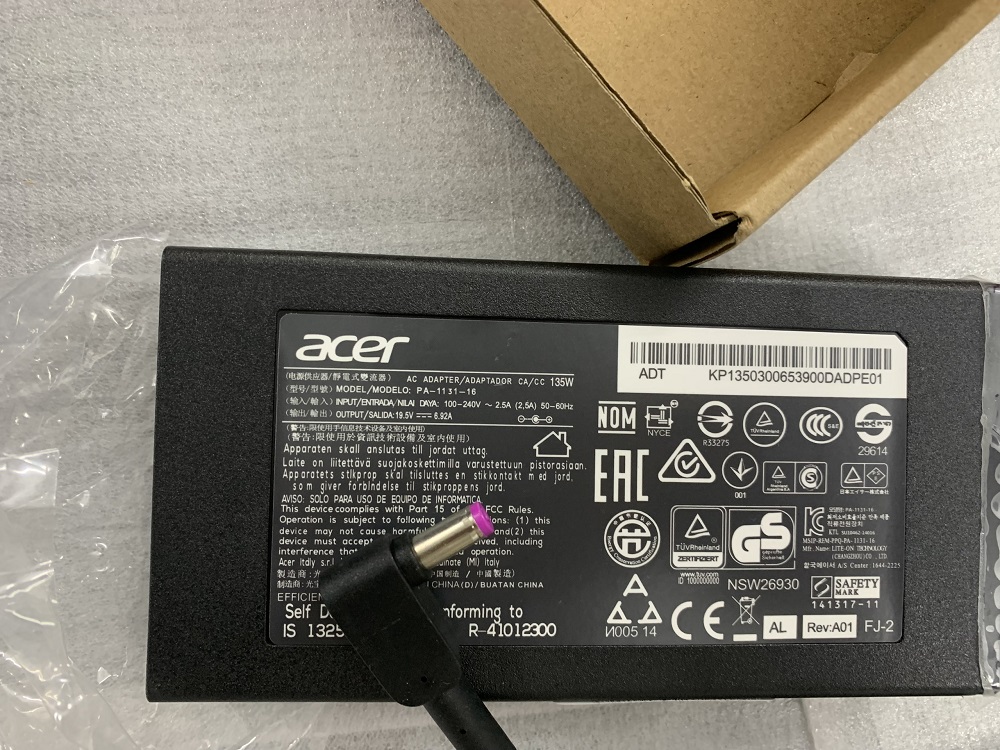 Sạc 19.5V 6.92A dành cho Laptop ACER (các loại) 135w chân 5.5mm hàng nhập khẩu