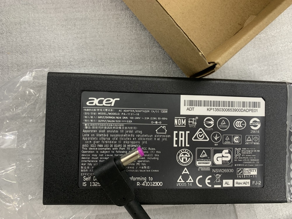 Sạc 19.5V 6.92A 135W ADP-135NB B dành cho Laptop Acer Nitro 5 AN515-44-R99Q Hàng nhập khẩu