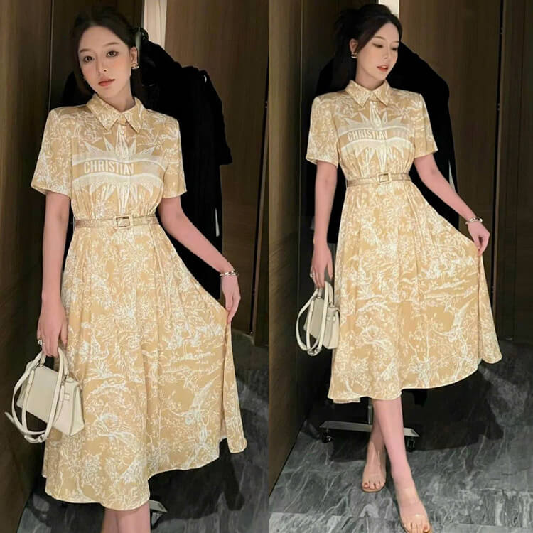 Đầm xòe vàng họa tiết kèm nịt
