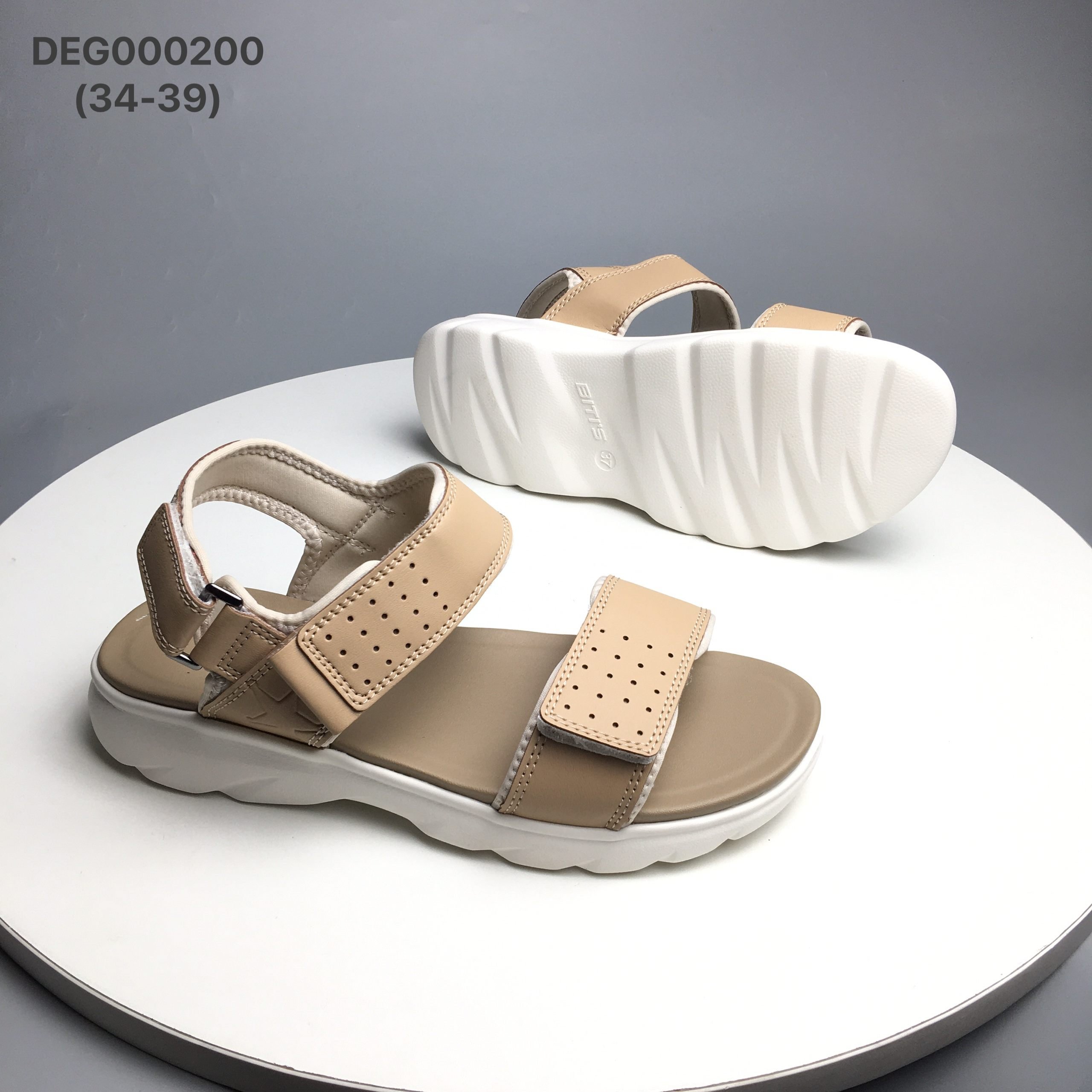 Sandal nữ siêu nhẹ DEG000200