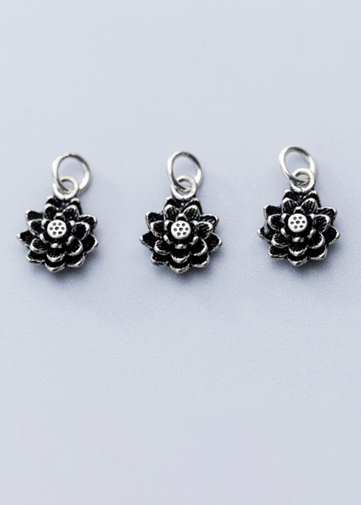 Combo 3 cái charm bạc hình hoa sen treo - Ngọc Quý Gemstones