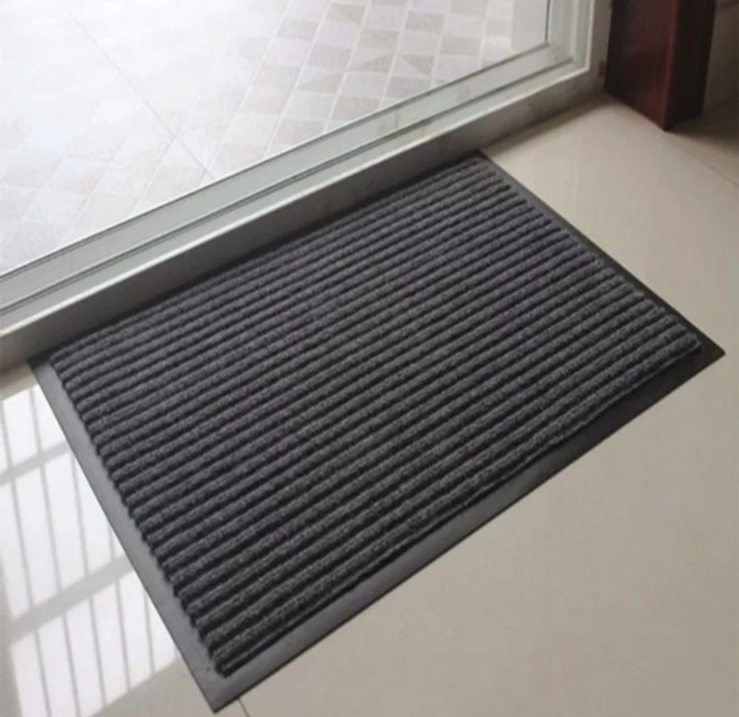 Thảm chùi chân đế chống trượt dạng sọc Stripmate Màu Xám đen / Xám đỏ kT 40 x 60 cm