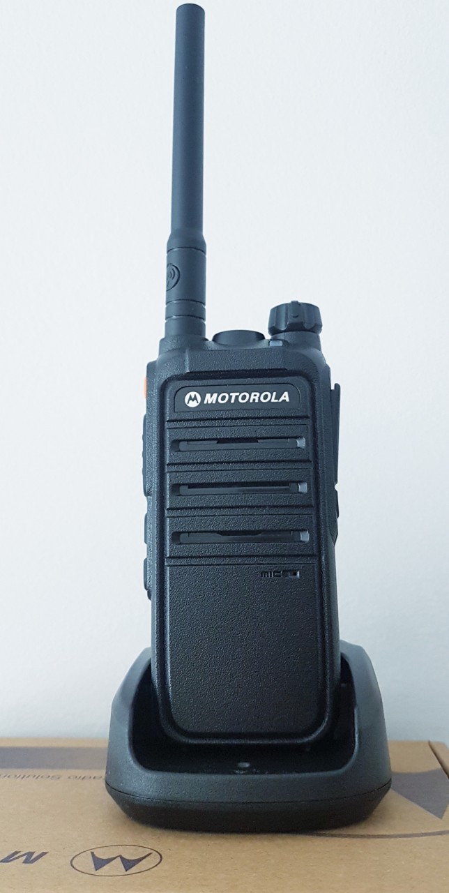 Bộ 4 máy bộ đàm Motorola CP 102