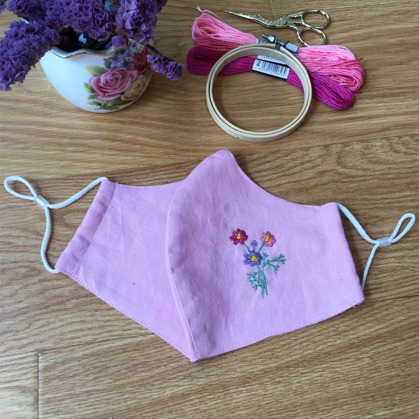 Khẩu trang thêu tay vải linen berry - Màu Hồng