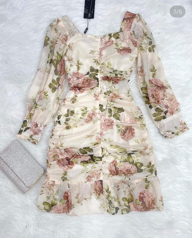 Váy hoa cổ vuông tay bồng sz M chất voan hai lớp rất đẹp