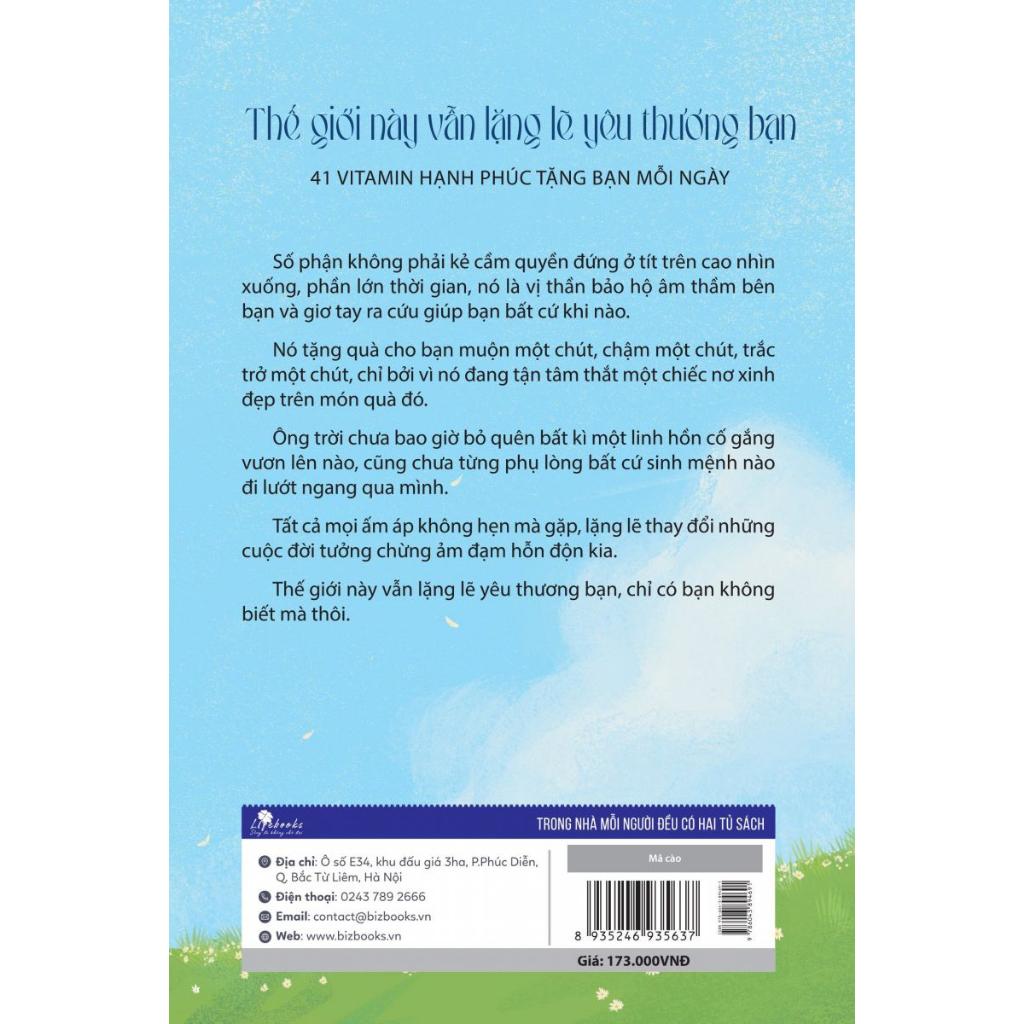 Sách: Thế giới này vẫn lặng lẽ yêu thương bạn