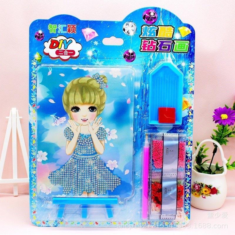 Bộ gồm 2 tranh đính đá công chúa và dụng cụ