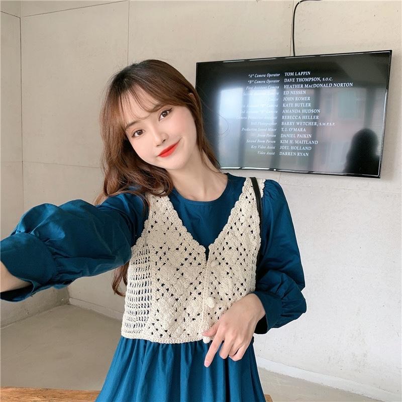 Áo 2 dây sợi móc cài khuy cổ tim dáng ngắn croptop