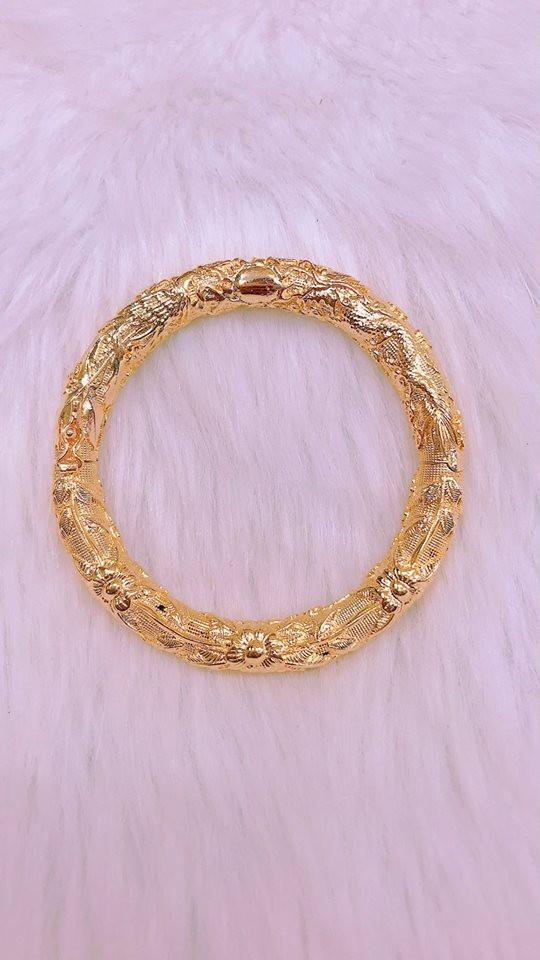 Vòng tay nữ đính xoàn dát vàng 18k