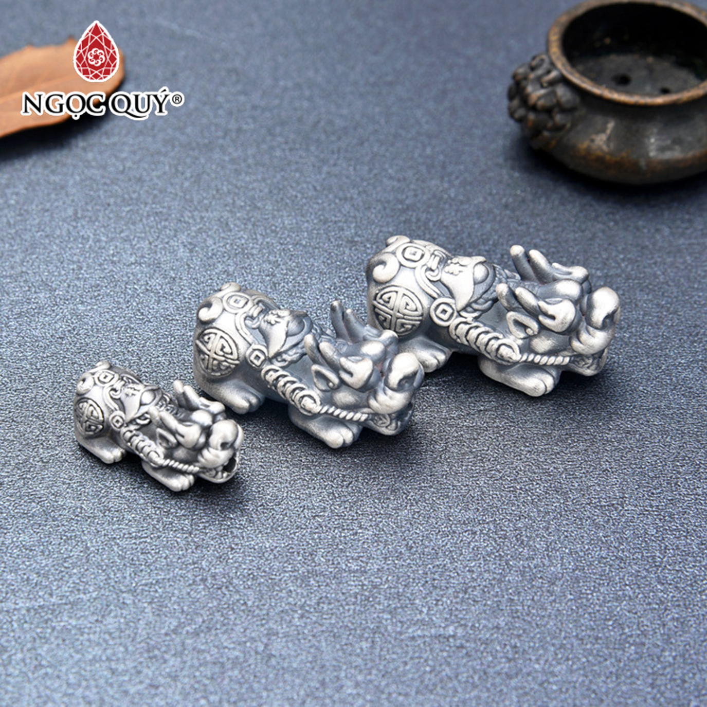 Charm bạc tỳ hưu xỏ ngang - Ngọc Quý Gemstones