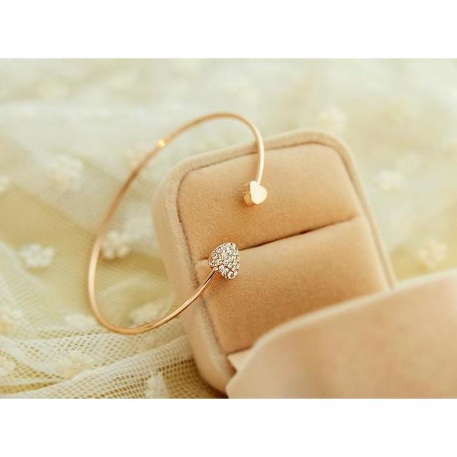 Vòng tay mở tình yếu thiết kế hình trái tim, đính kim cương, VTA005