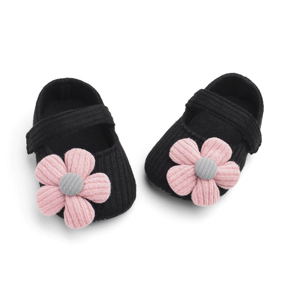 Giày tập đi chống trơn đính hoa xinh xắn dành cho bé gái