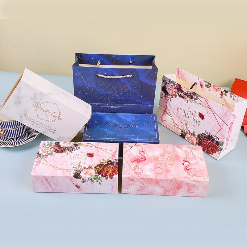 Kích thước Bộ hộp quà &amp; túi giấy nhỏ nhiều họa tiết cẩm thạch, hồng hạc, galaxy sang trọng Q1022