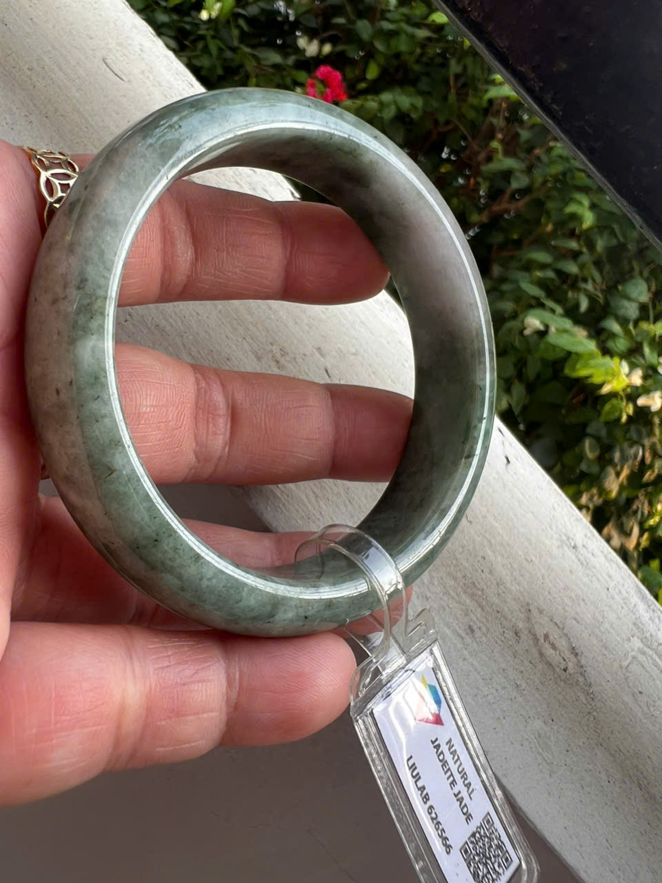 Vòng Tay Nữ Đá Cẩm Thạch Tự Nhiên Bản Hẹ Type A Ni 56mm Cao 14mm Dầy 8mm Kiểm Định Liulab 626566 Màu Xanh Đậm Bông Trắng bóng sang đẹp xinh xắn các Chị mệnh Kim mệnh Thủy 53kg - 59kg đeo tay sang sịn ạ