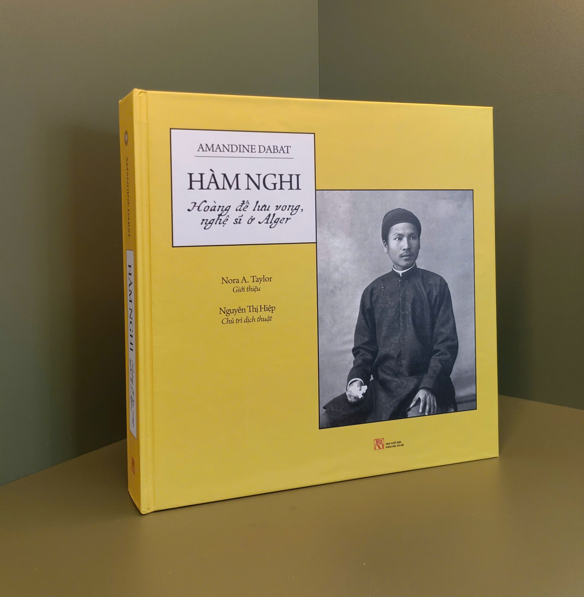 Hàm Nghi - Hoàng Đế Lưu Vong, Nghệ Sĩ Ở Alger (Bìa Cứng)