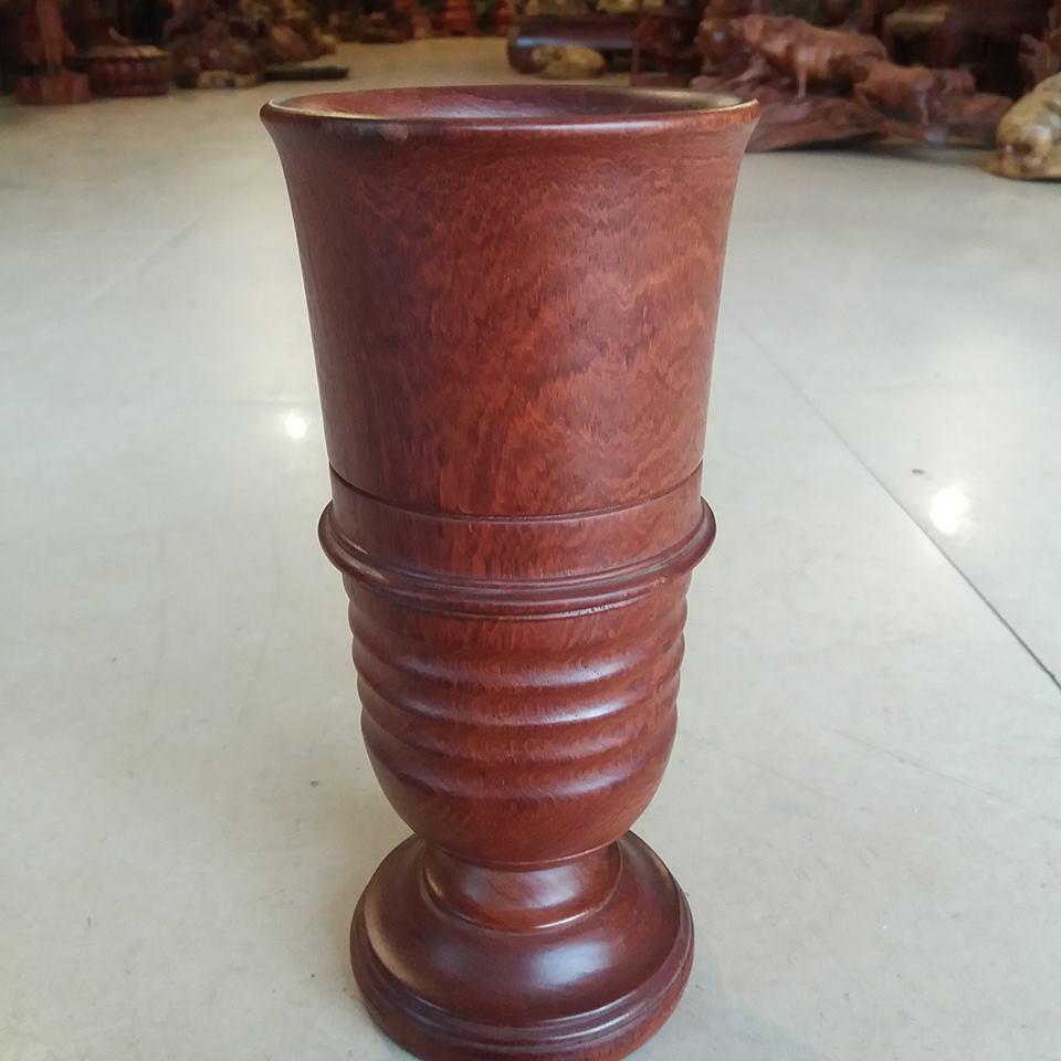 Bình lọ đựng hương thờ cúng gỗ hương kích thước cao 23cmx10cm