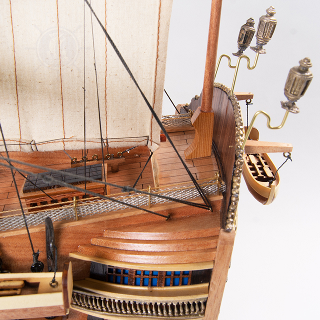 Mô Hình Thuyền Chiến Bằng Gỗ HMS Victory Large Dùng Để Trưng Bày Trang Trí Dài 97 Cm