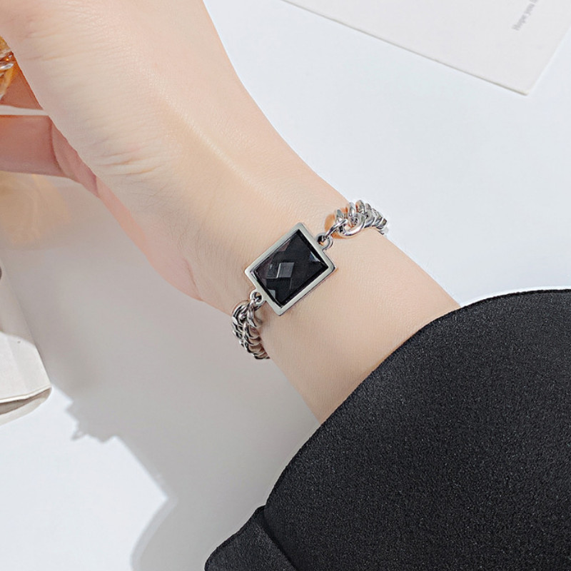 Lắc Tay Xích Mặt Đá Hình Chữ Nhật Titan Ko Đen TT 4272