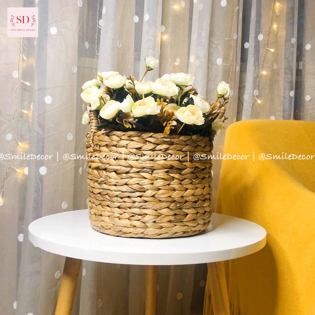 Giỏ lục bình và hoa trà bằng lụa trang trí nhà cửa/ Hyacinth basket with flowers