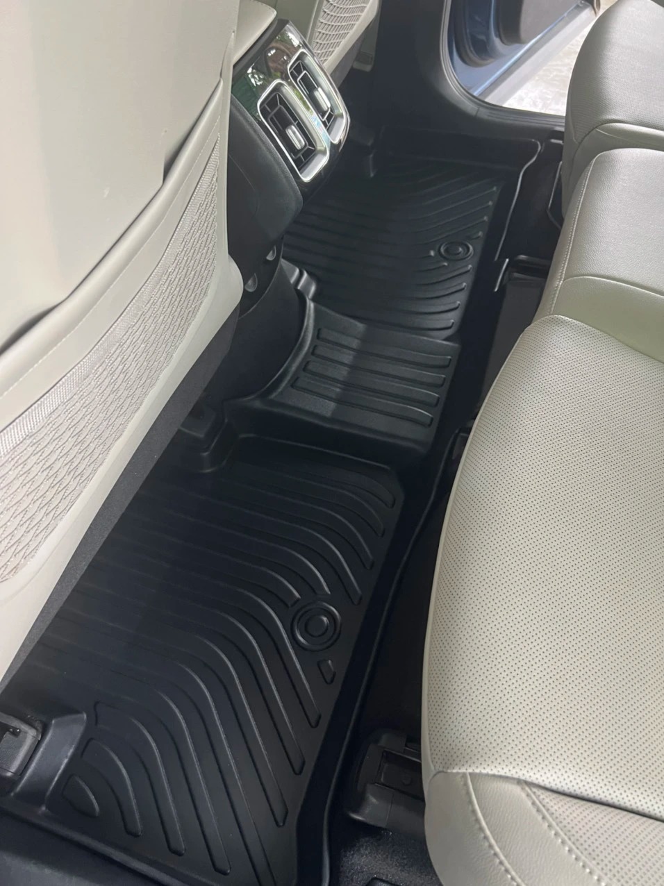 Thảm lót sàn xe ô tô Kia Sorento 2021-2022 7 chỗ (3 hàng ghế)Nhãn hiệu Macsim chất liệu nhựa TPV cao cấp màu đen