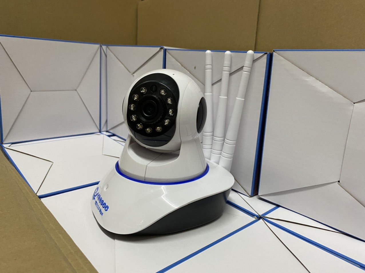 Camera IP Wifi trong nhà 3 anten Yoosee 2.0 Full HD 1080P - Đàm thoại 2 chiều - Hàng nhập khẩu
