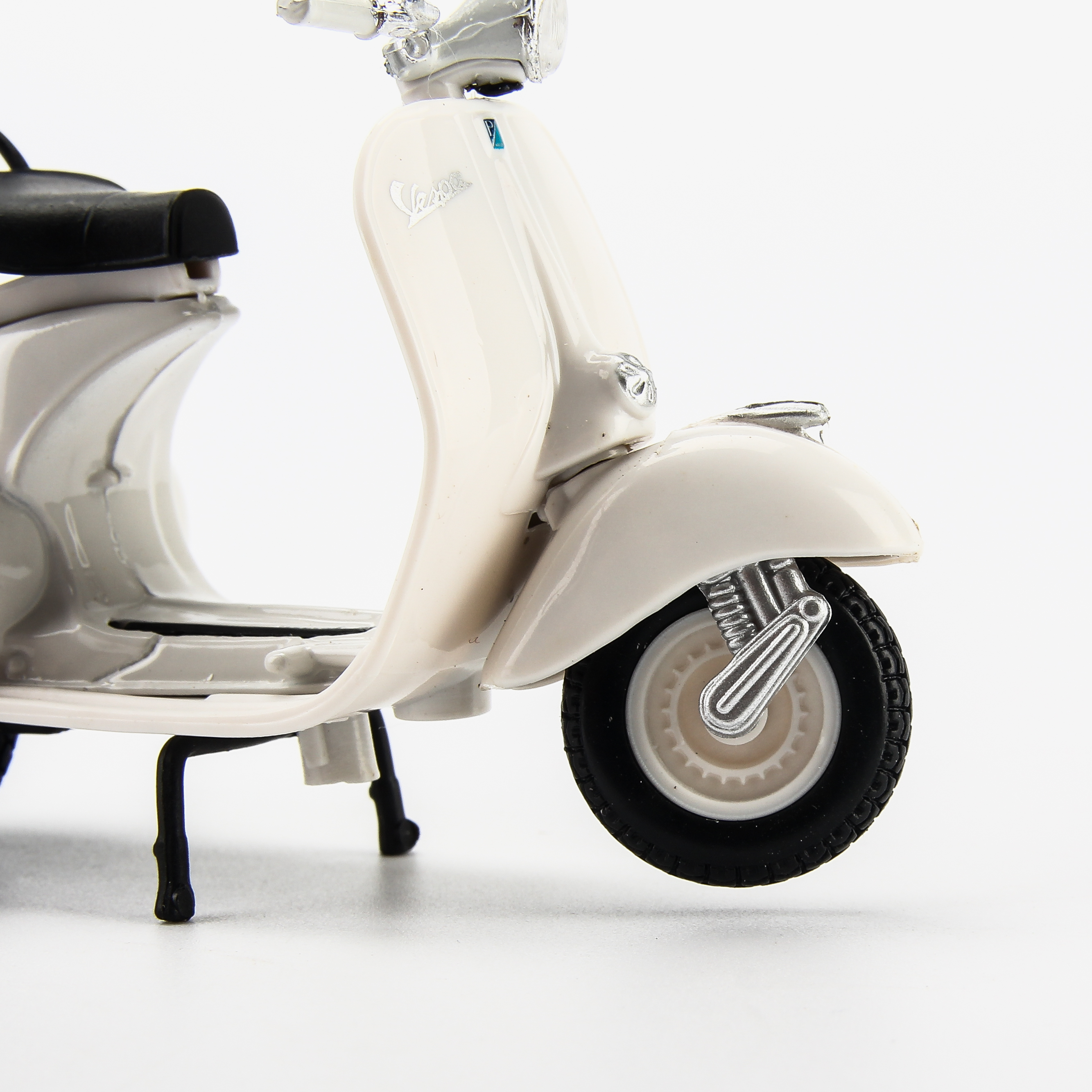 Mô hình xe Vespa 150 1956 1:18 Maisto 20-03134