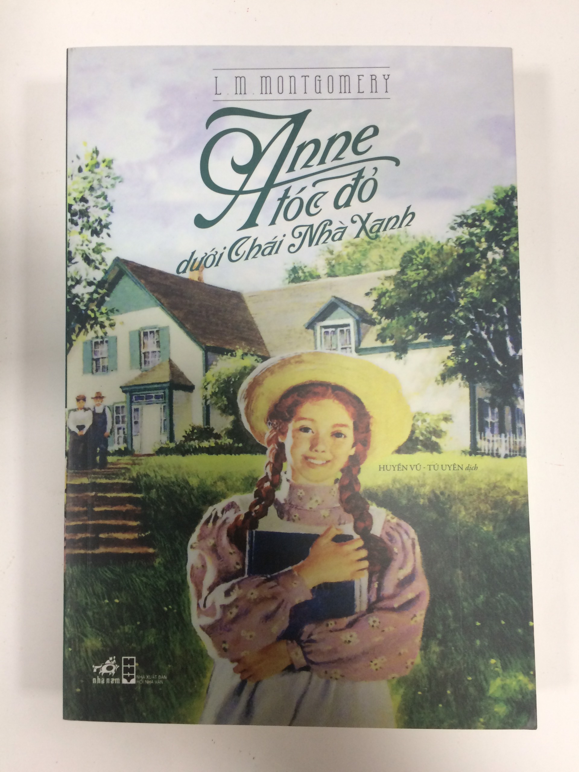 Anne tóc đỏ dưới chái nhà xanh