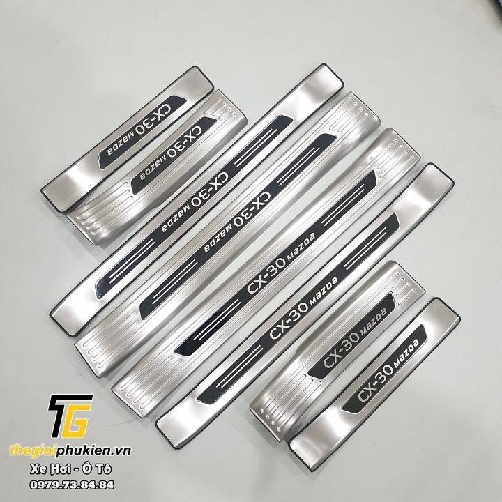 Bộ Ốp bậc, Nẹp bước chân Mazda CX30, CX-30 – Mẫu Inox