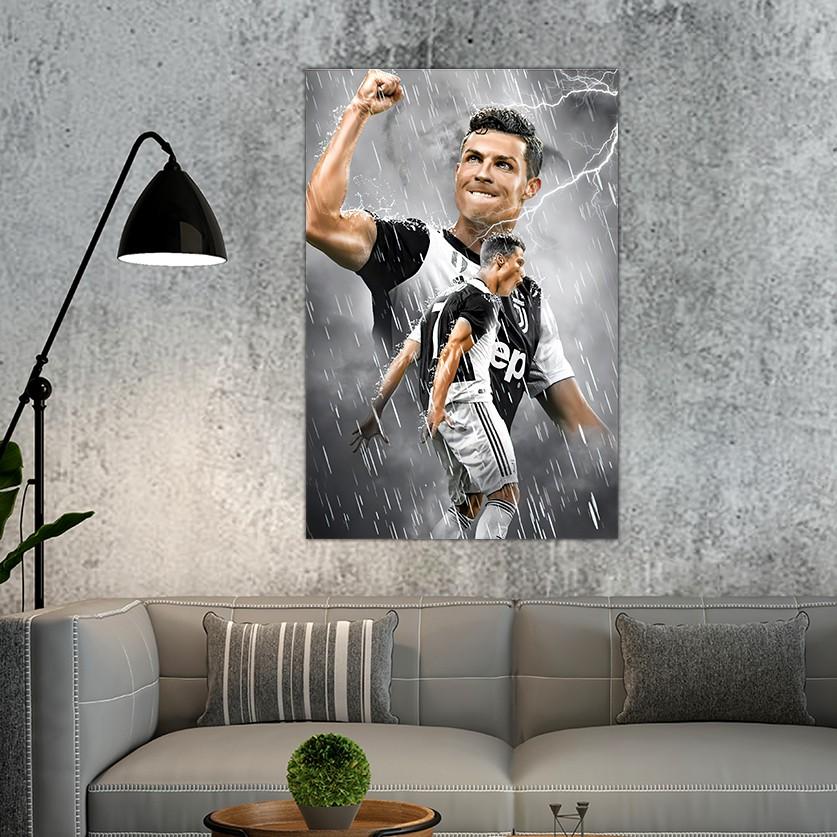 Decor Dán Tường Ronaldo Juventus | Hình Ảnh Trang Trí Phòng Chất Liệu Decal PVC 5 Lớp Chống Nước Kích Thước 40*60