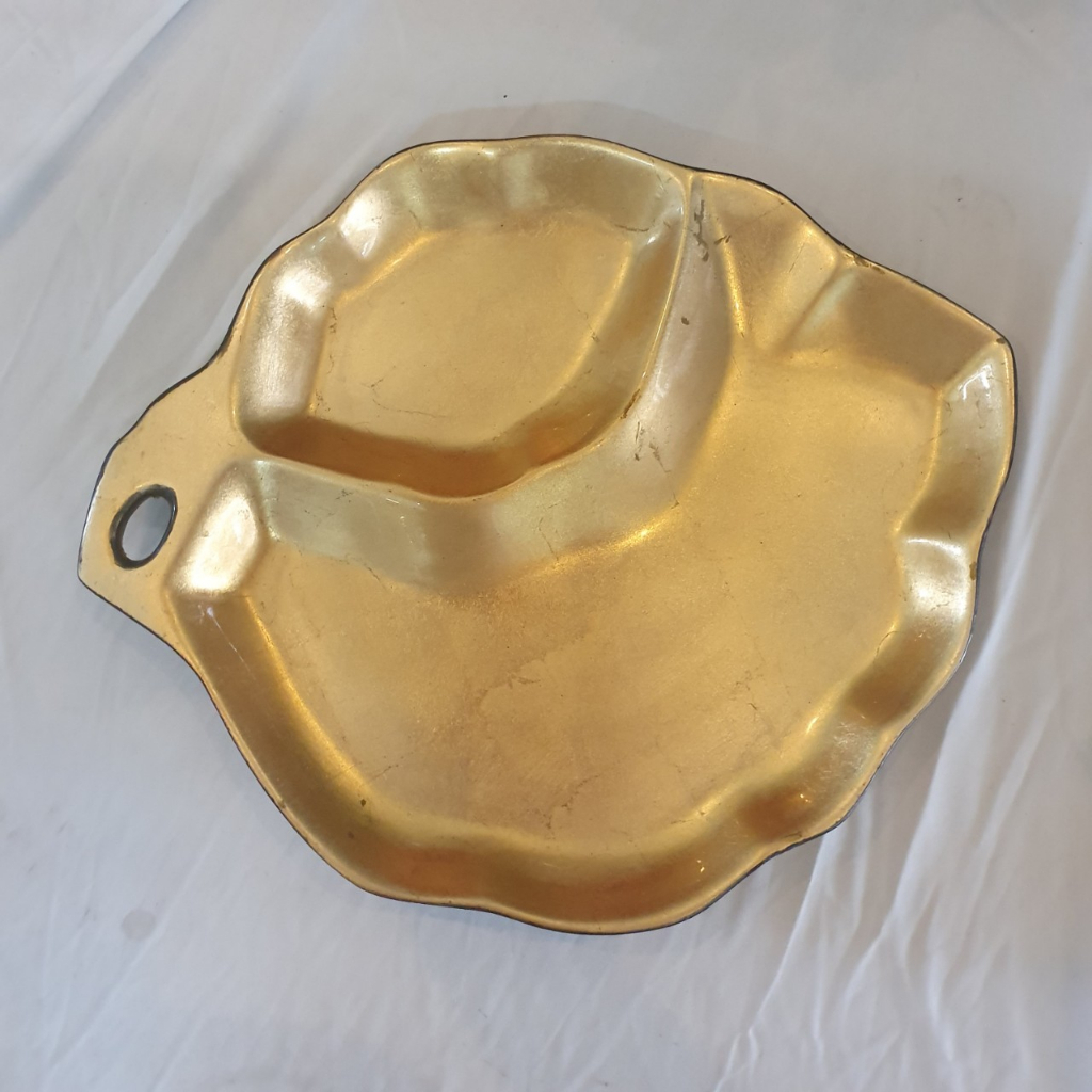 Dĩa sơn mài cao cấp Thanh Bình Lê dát vàng độc đáo size 30x27 cm