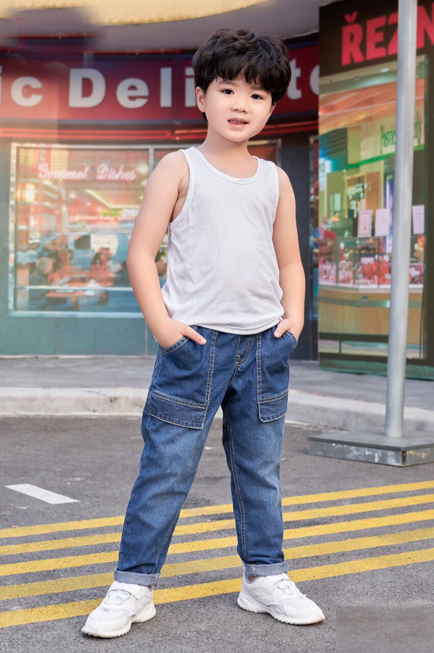 Quần jeans dáng Slimfit dành cho bé trai