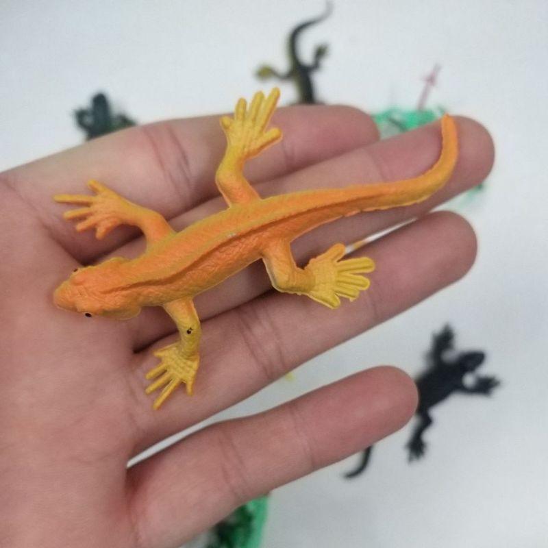 Bộ 12 Đồ Chơi Tắc Kè Safari Hoang Dã Vacimall ANIMAL WORLD cho bé trên 3 tuổi