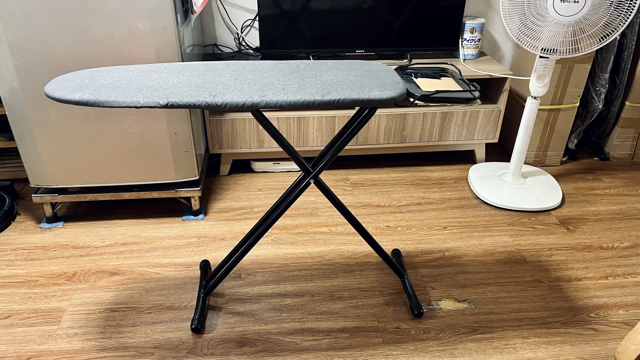 Bàn để ủi quần áo kiểu đứng - size nhỏ 1.2m