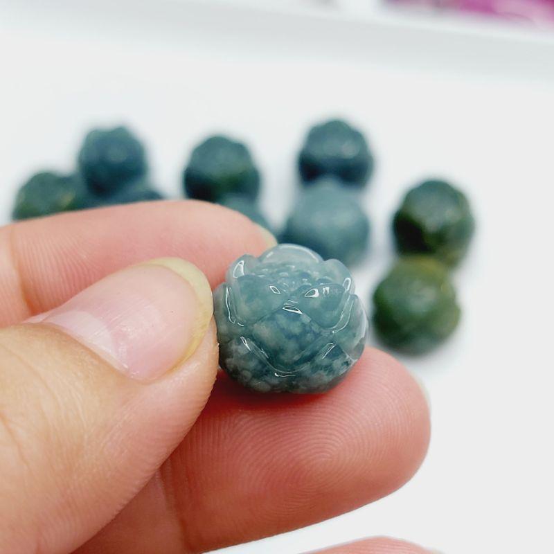 Hoa sen xỏ vòng tay, mặt dây Lam Ngọc A chuẩn thiên nhiên UPCARA